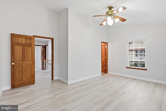 Building Photo - 5001 Lambsgate Ln