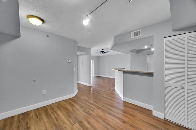 Building Photo - 3620 NW Adriatic Ln