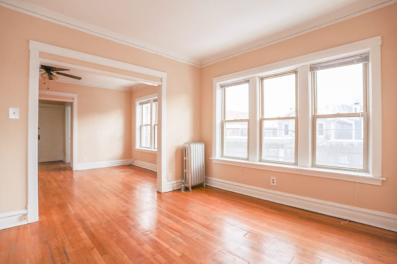 Building Photo - 4441 N Damen Ave
