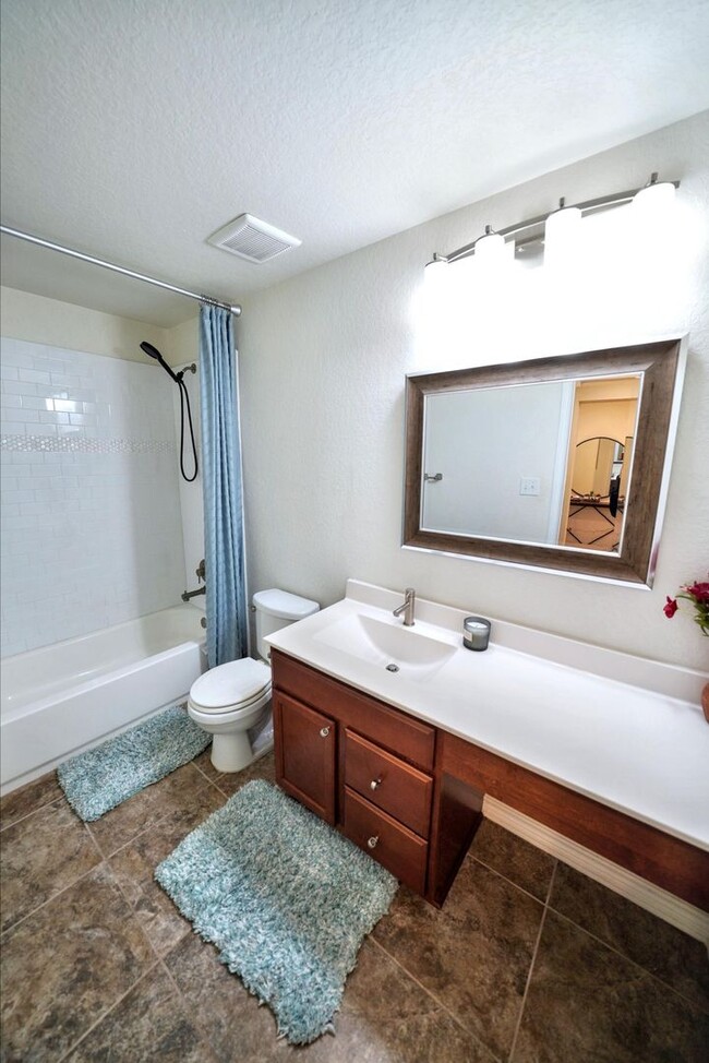 Building Photo - Charming 3-Bedroom Home in Meadows of Copp...