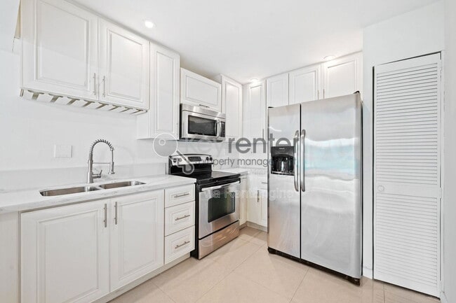 Building Photo - 15685 SW 82nd Cir Ln