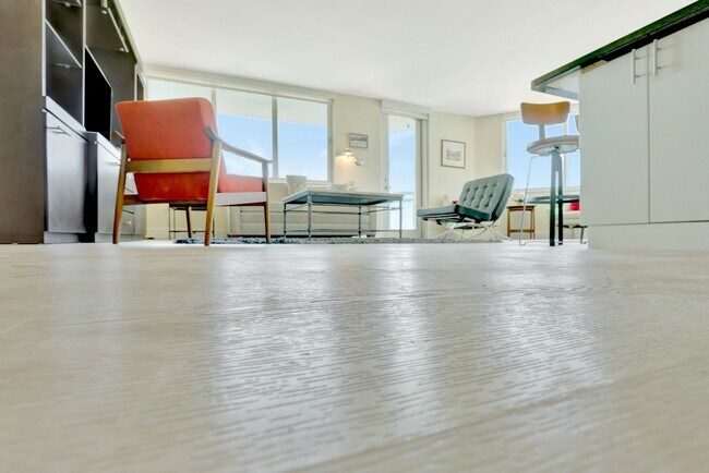 Building Photo - 7135 Collins Ave