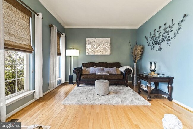 Building Photo - 144 Edgar Rd