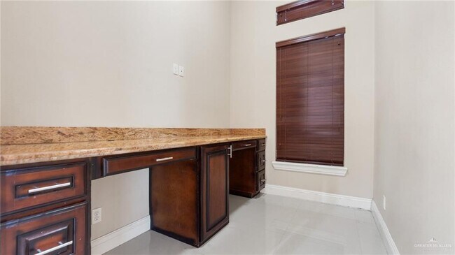 Building Photo - 43 Santa Monica St
