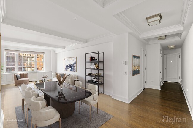 Building Photo - 28 E 10th St