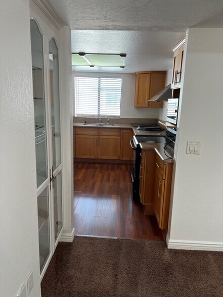 Building Photo - 4082 Mahaila Ave