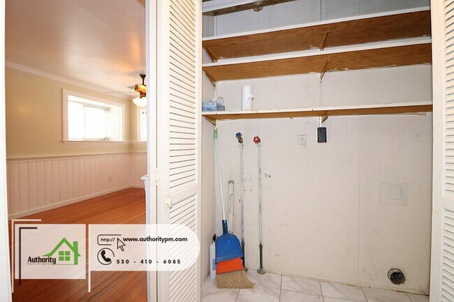 Building Photo - 1804 Chestnut St