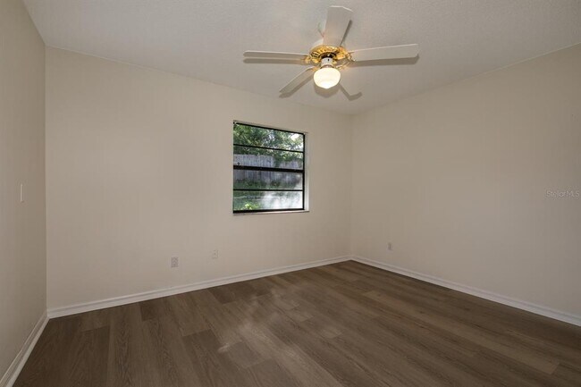 Building Photo - 1106 Golf Club Ct