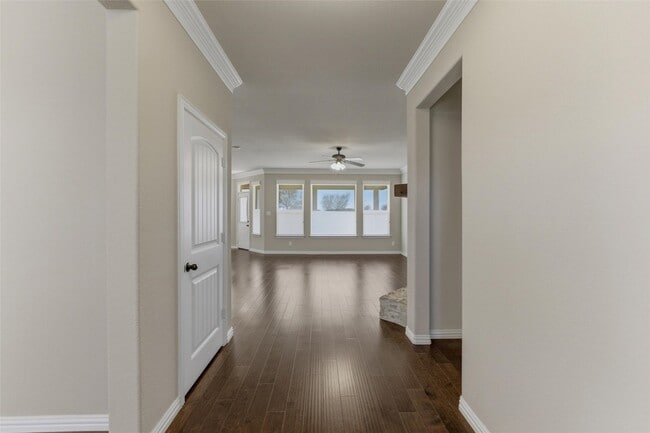 Building Photo - 7437 Aniston Way