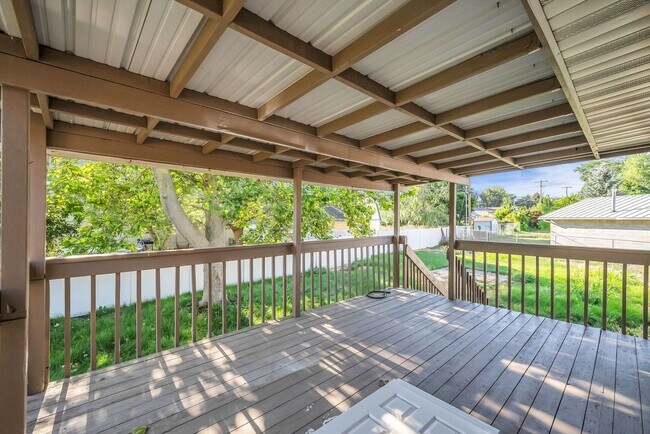Building Photo - Spacious 4-Bedroom Layton Home with Finished Basement and 2-Car Garage