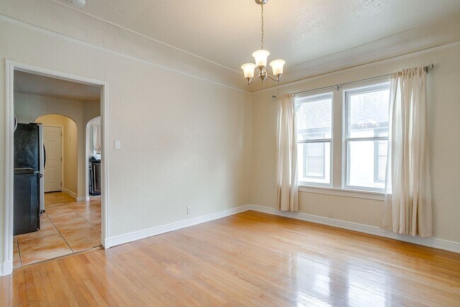 Building Photo - 3256 Greene Ave