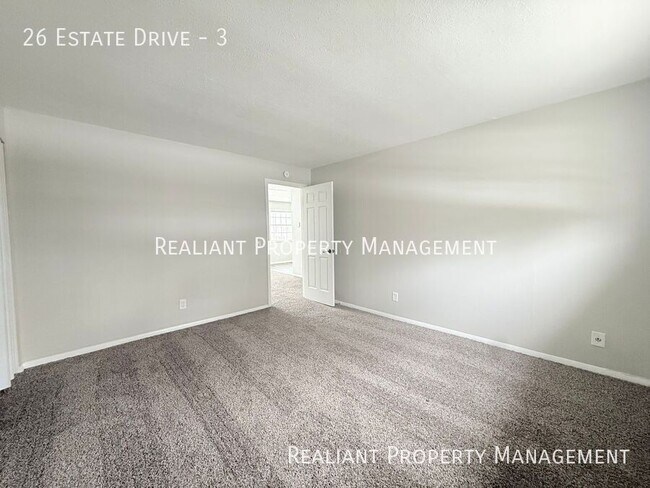 Building Photo - 26 Estate Dr