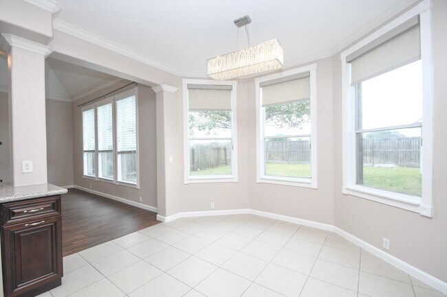 Building Photo - 6223 Presidio Canyon Dr