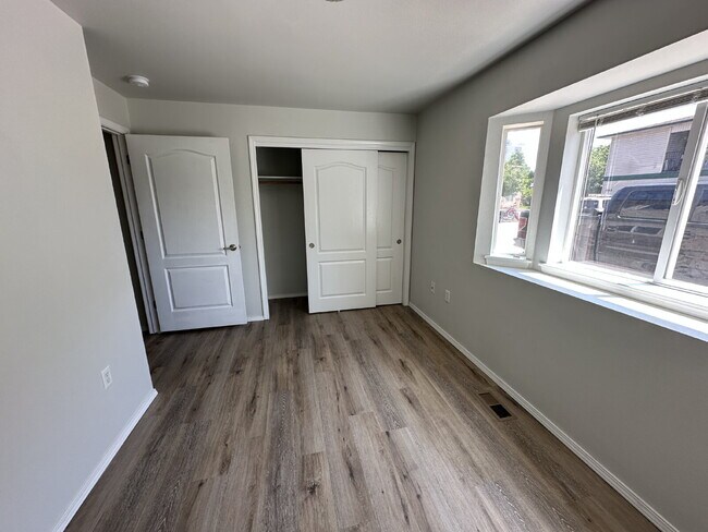 Building Photo - "Charming 2-Bed Oasis in Boise - Cozy 824 ...