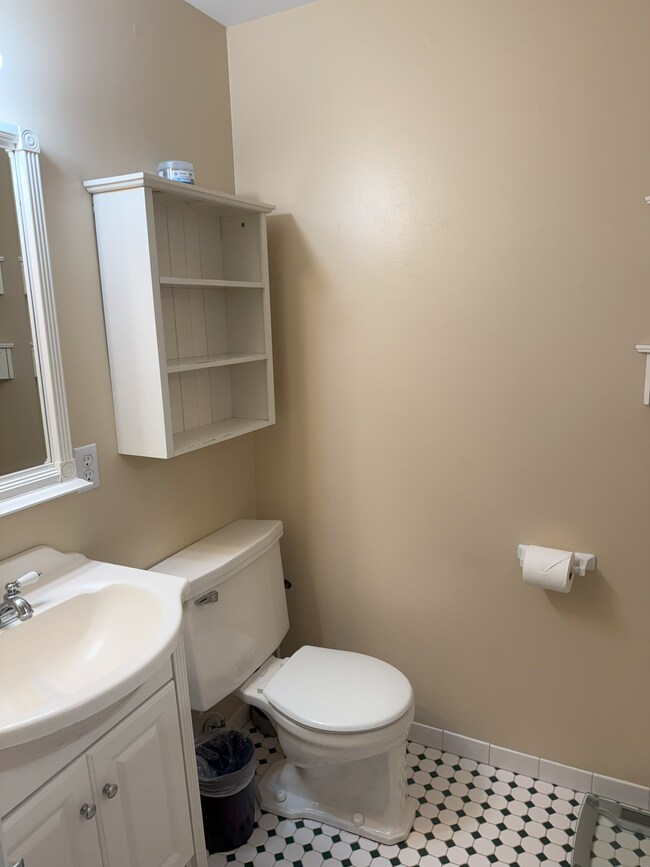 Building Photo - 8250 Chase Way