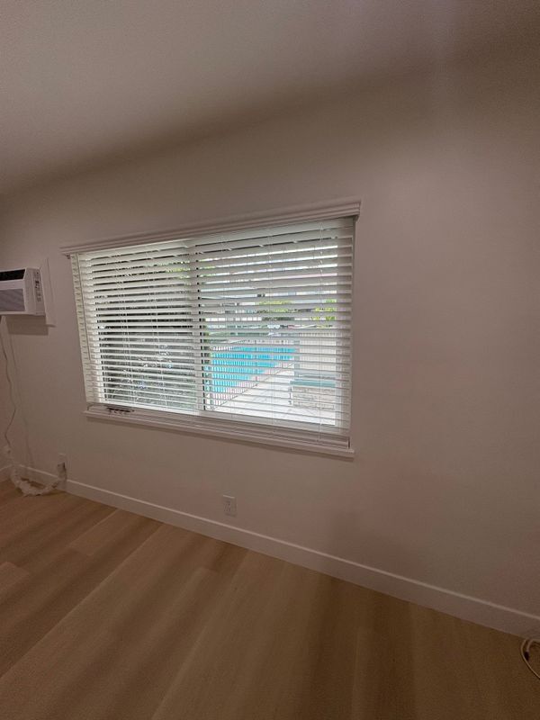 Building Photo - 7254 Hollywood Blvd