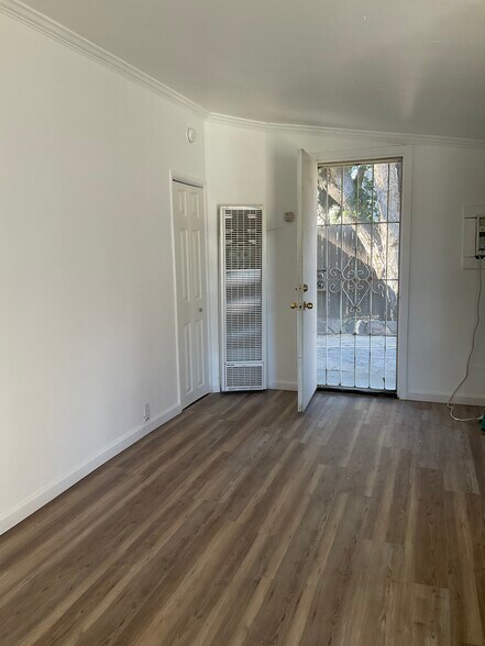 Building Photo - 185 W Westward Ave