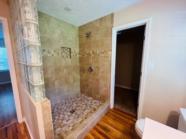 Building Photo - Unit is no longer available - application approved.  Charming 1 1/2 story brick home with basemen...