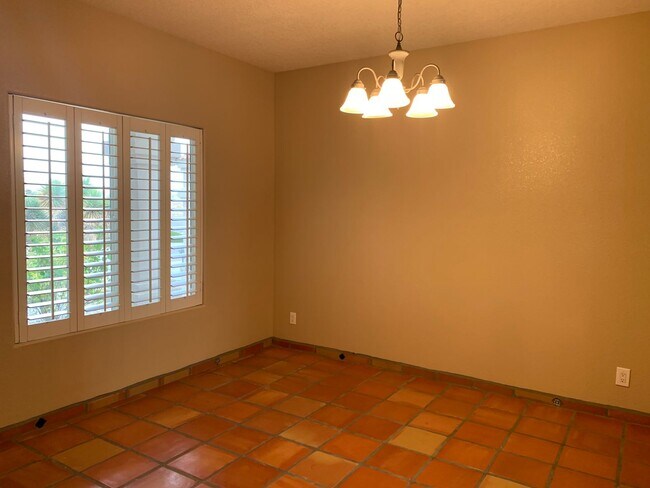 Building Photo - Magnificent 4 Bedroom, 2.5 Bath in Rio Rancho!