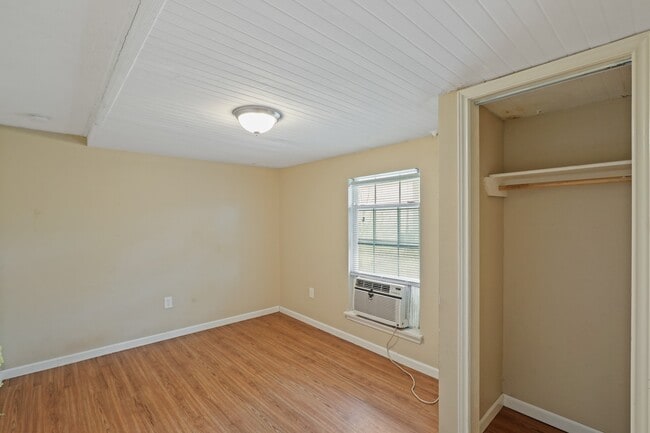 Building Photo - 9315 Laura Koppe Rd