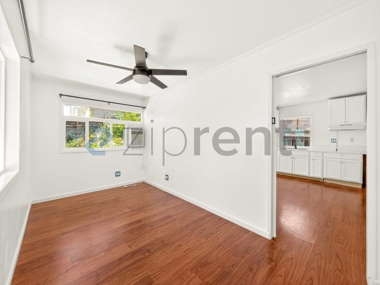 Building Photo - Unit Single bedroom