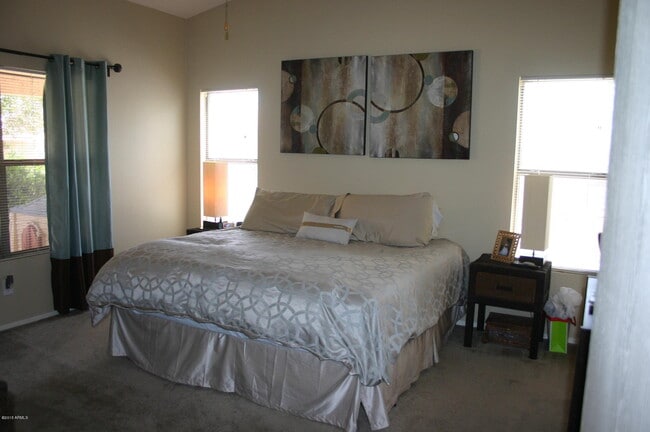 Building Photo - 4827 E Mossman Rd
