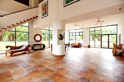 Building Photo - 650 Ocean Dr