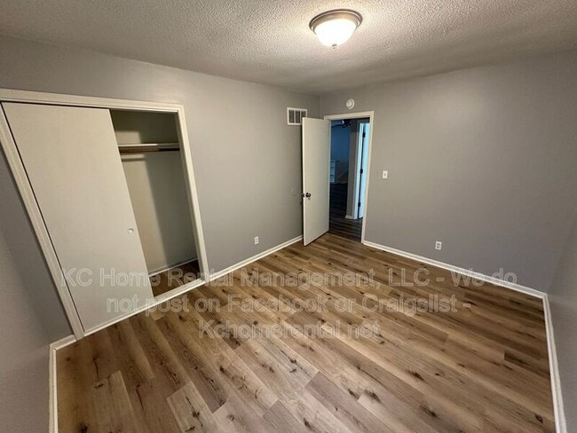 Building Photo - 3028 N 71 St