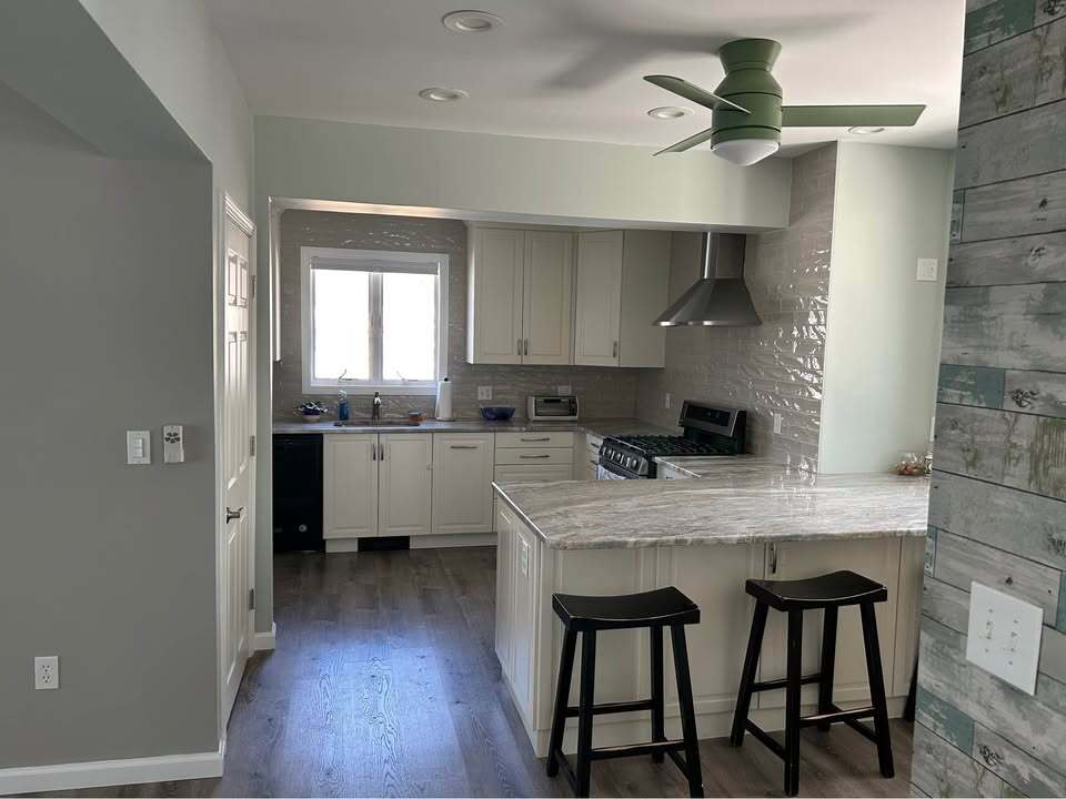 Building Photo - 18 Park Ave