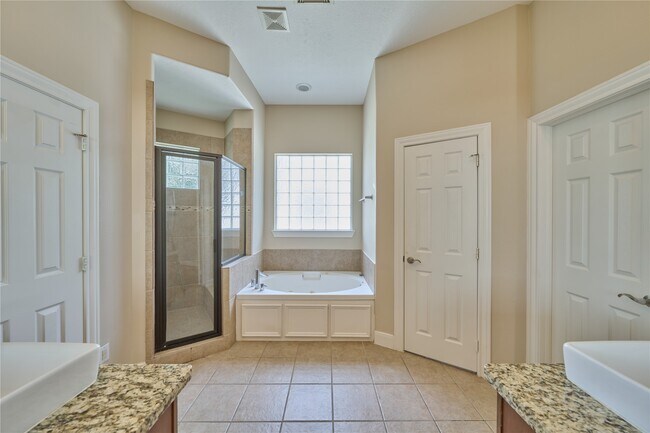 Building Photo - 2526 Bevis St