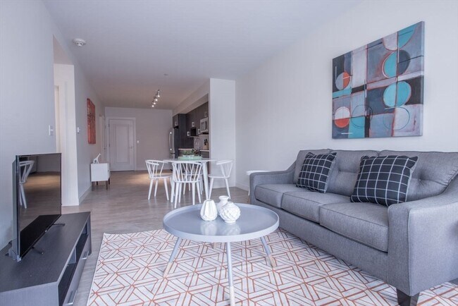 Building Photo - 900 Beacon St