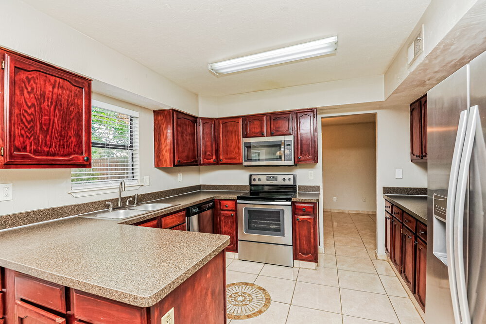 Building Photo - 7529 Ashwood Cir