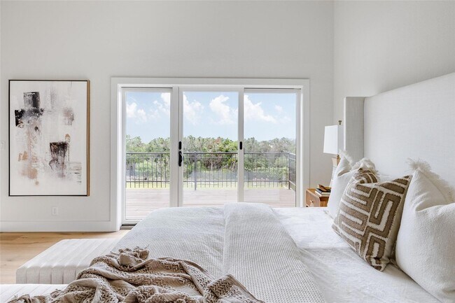 Building Photo - 3901 Peak Lookout Dr