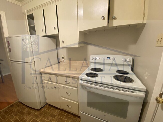 Building Photo - 2 Bedroom Duplex