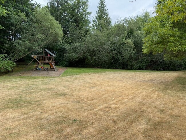 Building Photo - Darling Bellevue Home!