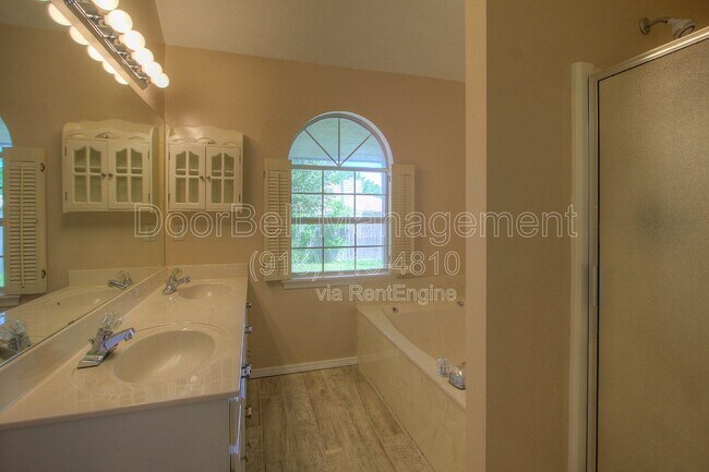 Building Photo - 2520 W Honolulu St