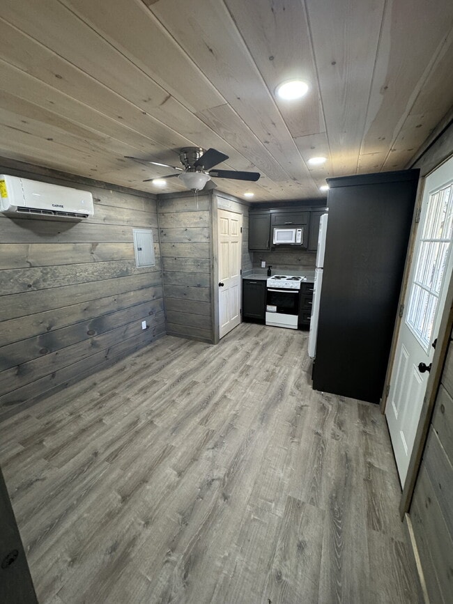 Building Photo - "Charming 1-Bedroom Retreat in Valley Head – Cozy 360 Sq. Ft. Tiny House!"