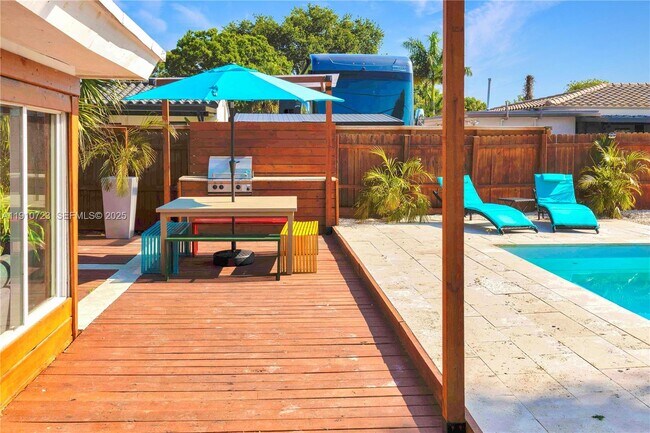 Building Photo - 1241 SW 29th St