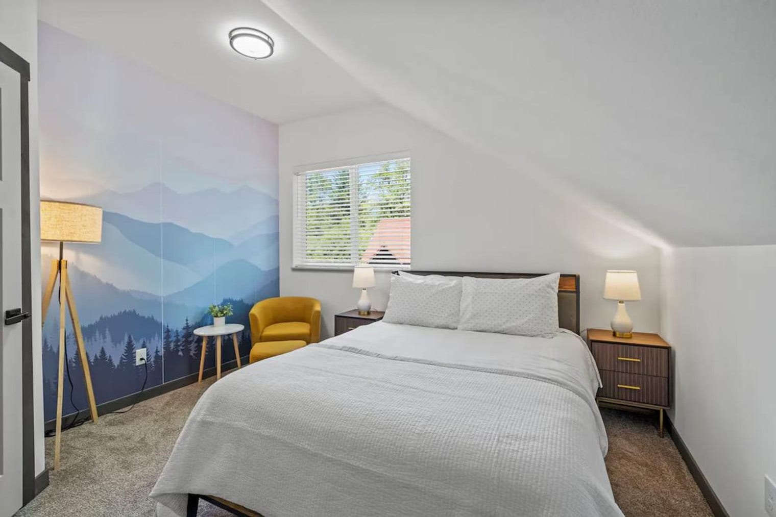 Building Photo - 253 Skate Creek Rd N