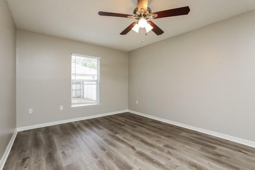 Building Photo - 1614 Sunset View Cir