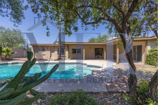 Building Photo - 4Bed/2.5Bath House at 56th/Cactus! $4499 MOVE-IN SPECIAL! Move-In Ready on 04/09/2026!
