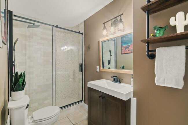 Building Photo - 4145 Los Ranchitos Dr