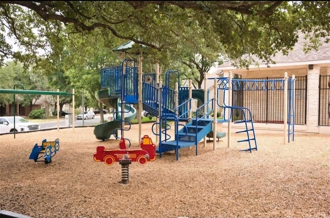 Building Photo - 10605 Lord Derby Dr