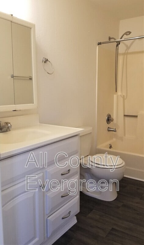 Building Photo - ***MOVE-IN SPECIAL***2250 I St NE