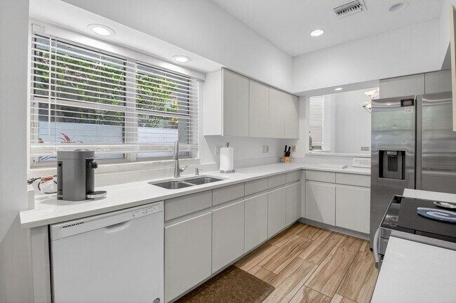 Building Photo - 2225 NW 53rd St