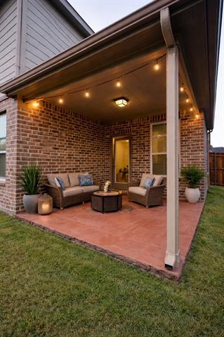 Building Photo - 1604 Sawyer Dr