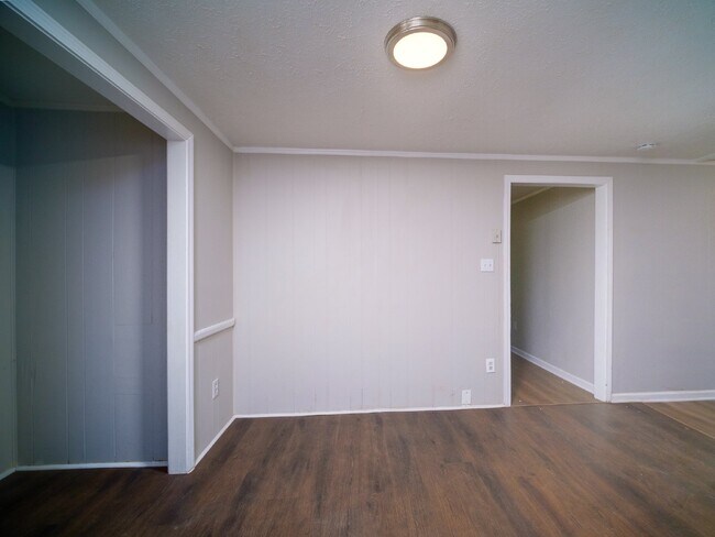 Building Photo - "Charming 3-Bedroom Retreat in Kings Mountain - Cozy 1050 sqft Home!"