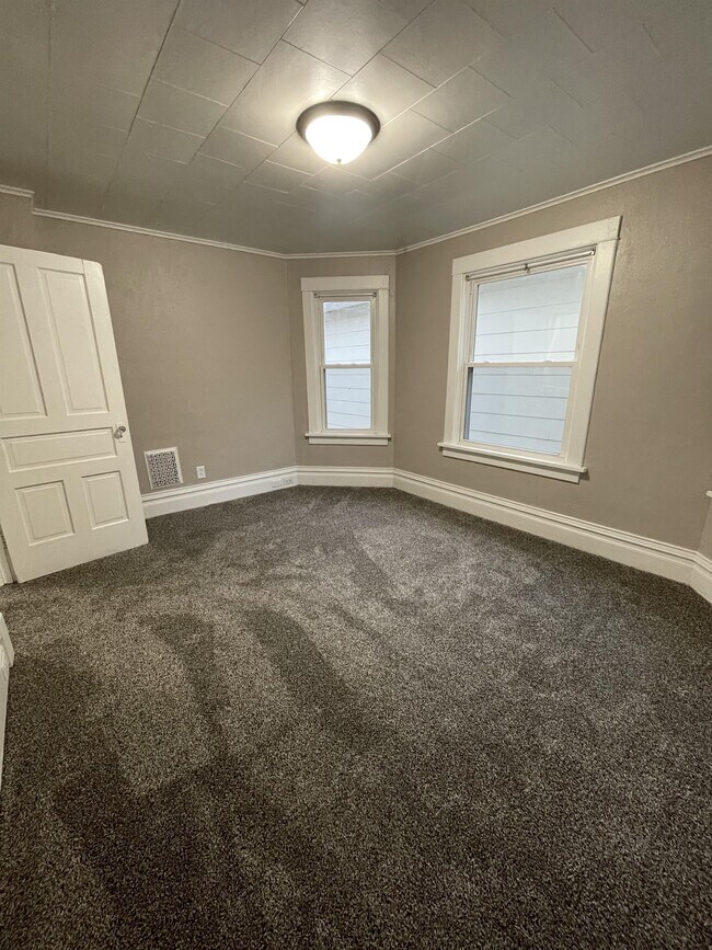 Building Photo - 2410 White St