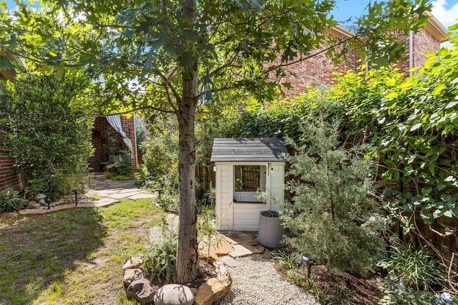 Building Photo - 4520 Del Rey Ave