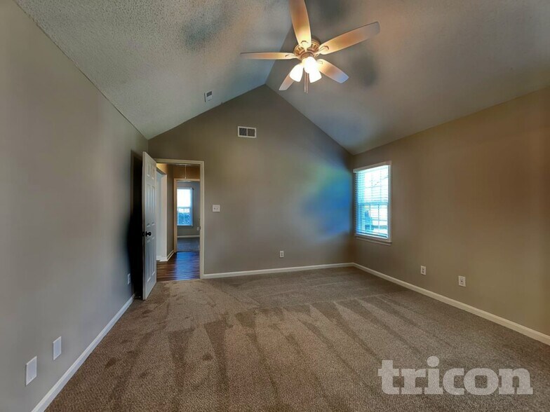 Building Photo - 14426 Planters Knob Ln